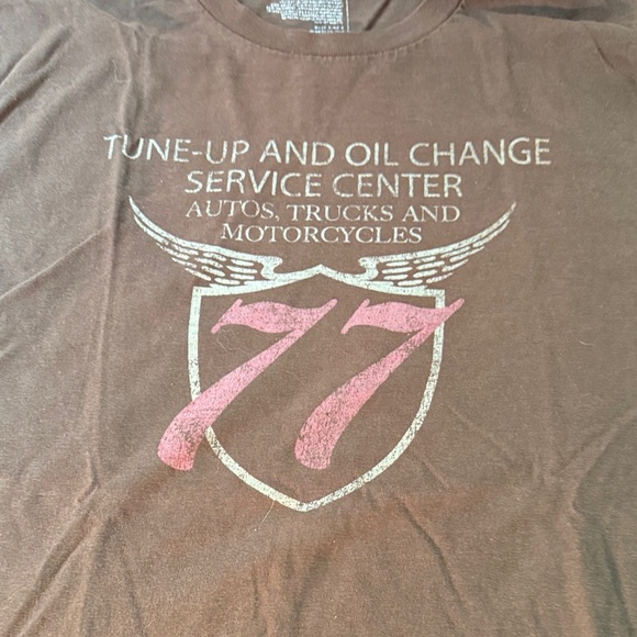 Old Navy Graphic Men's T-Shirt, distressed, Automotive - Picture 2 of 8